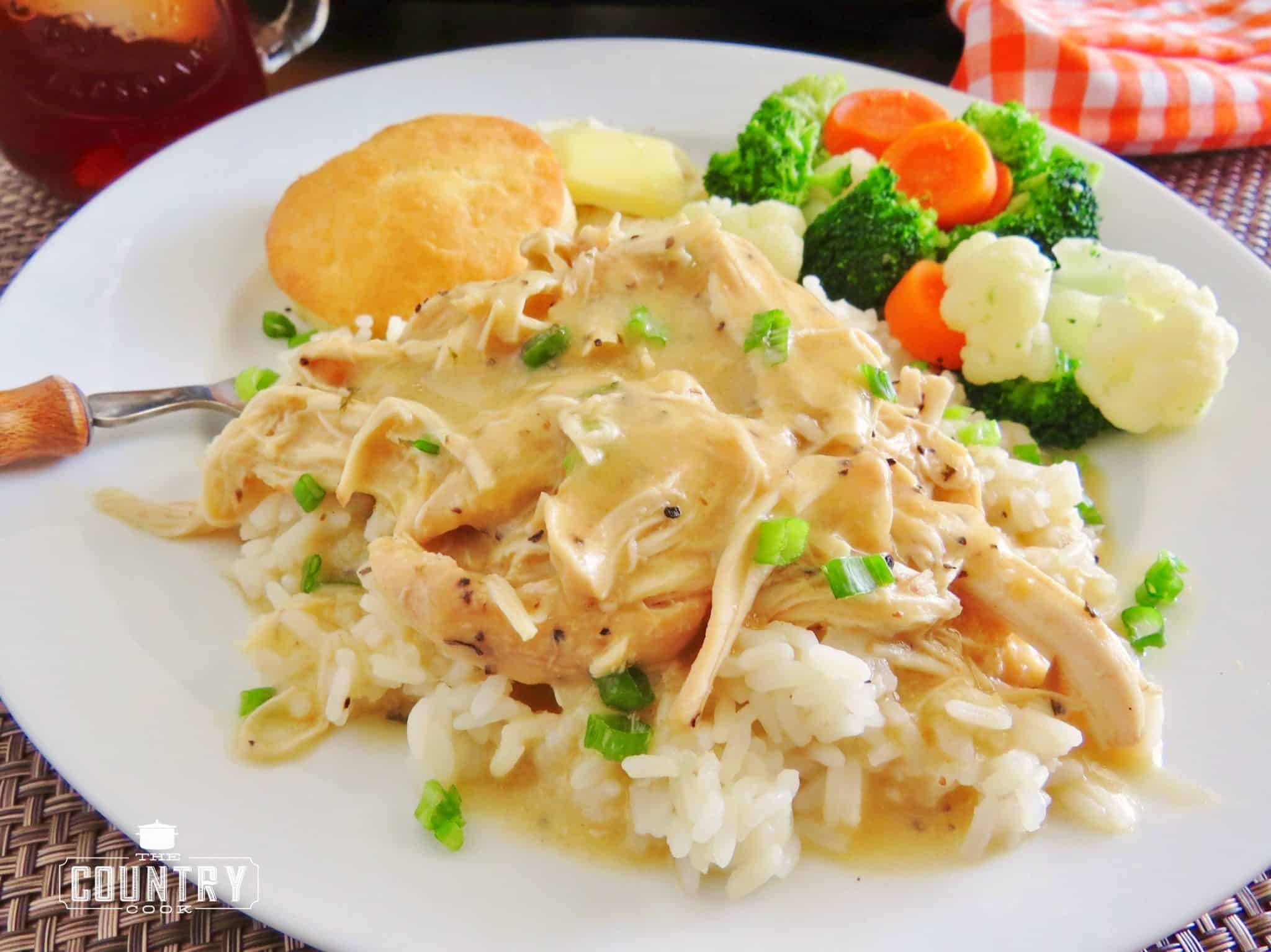 cách nuôi gà tre chế độ đá